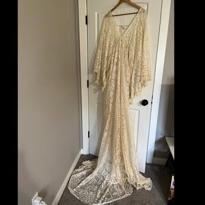GORGEOUS boho lace maternity gown